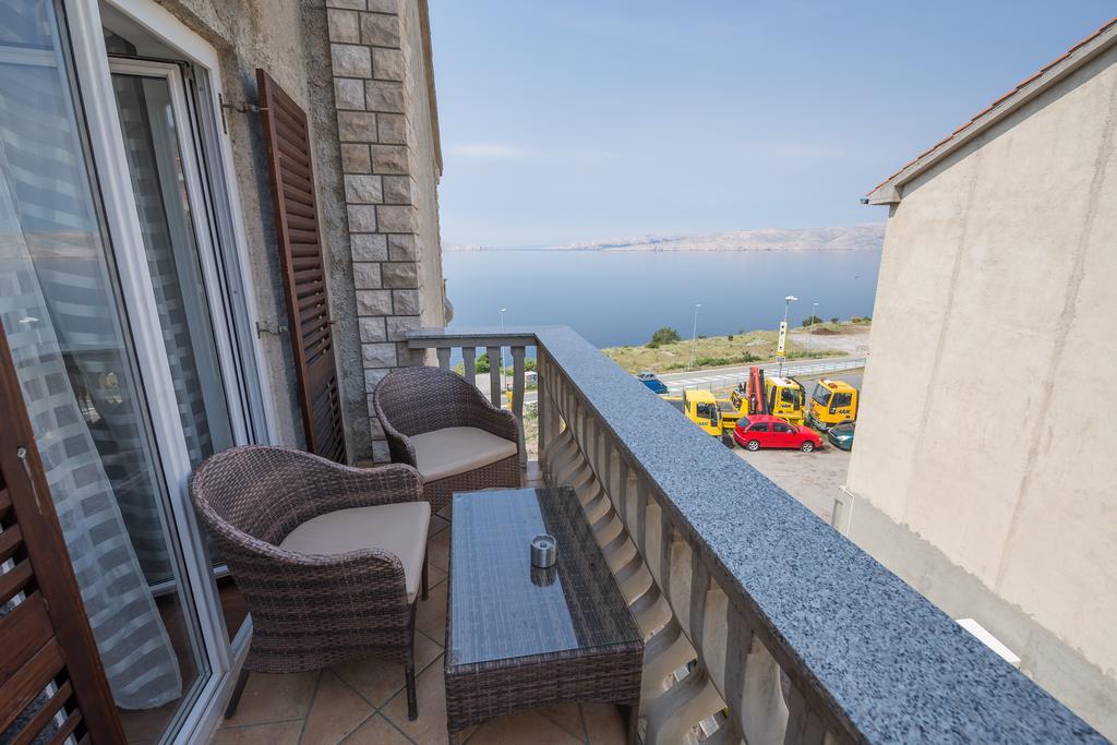 Apartments Lola Senj  Exterior foto