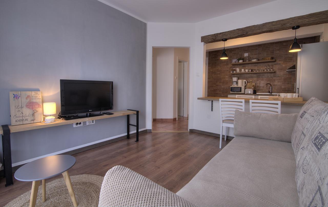 Apartments Lola Senj  Exterior foto