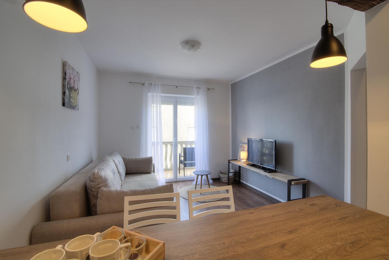 Apartments Lola Senj  Exterior foto