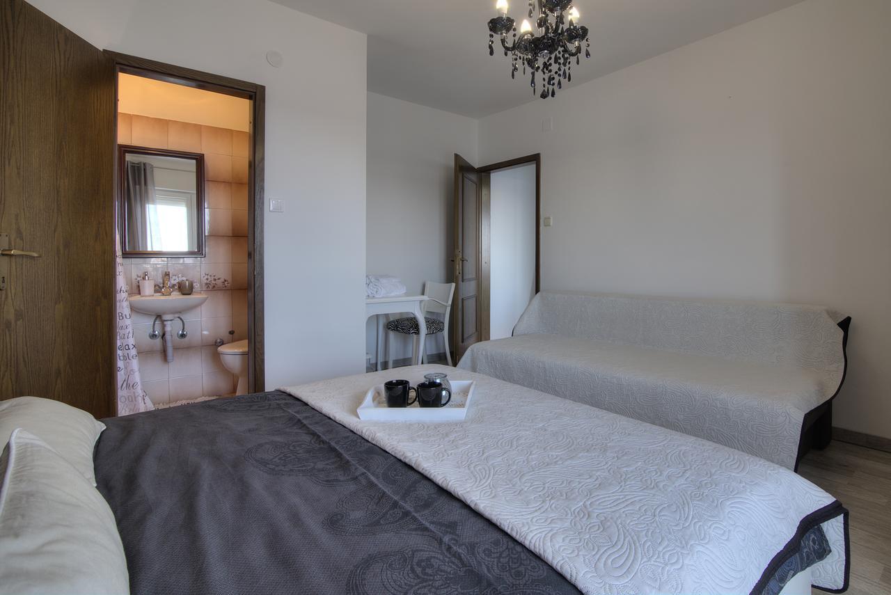 Apartments Lola Senj  Exterior foto